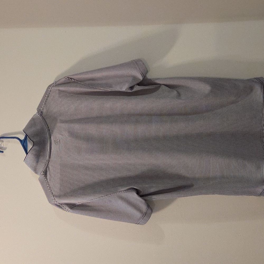 IZOD Golf Performance Polo, Mens Large. Grey And White Horizontal Stripe Pattern - Picture 2 of 5